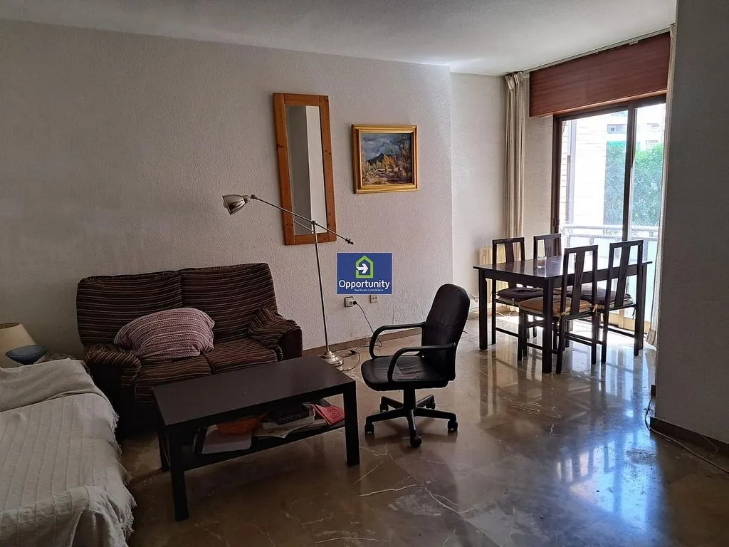 Living Room - Apartment with Terrace in Pajaritos, Seville