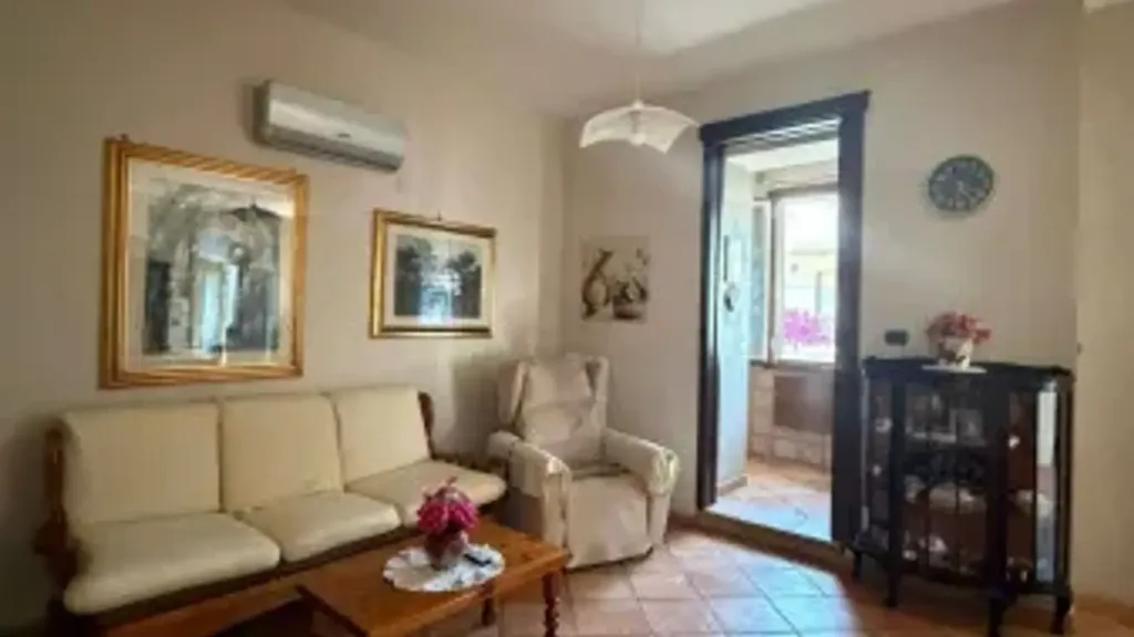 Séjour - Modern Apartment with Balcony in Avella