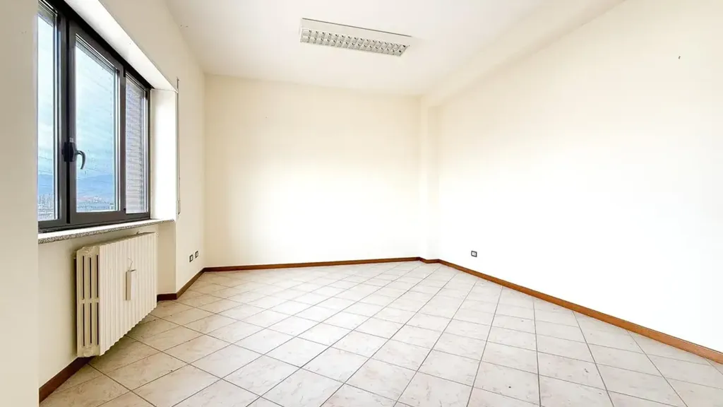 Pièces - Apartment with Parking in L'Aquila