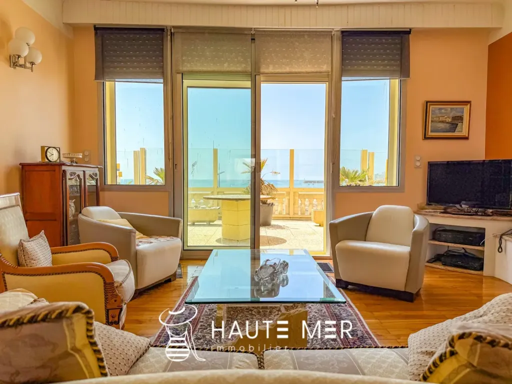 Séjour - Appartement T4 Face à la Mer avec Garage à Arago