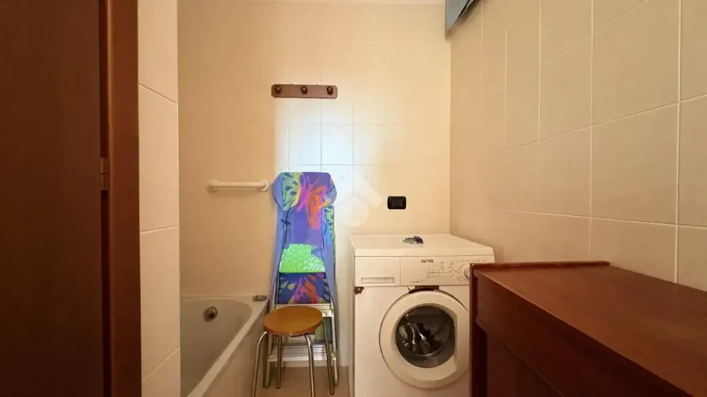 Vannitoad - Balcony Flat in Suzzara