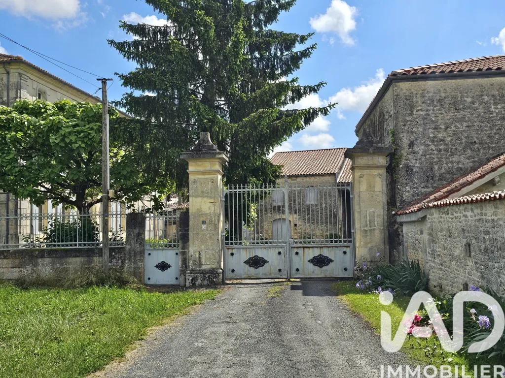 Jardin - Maison de Maître avec Dépendances à Migron
