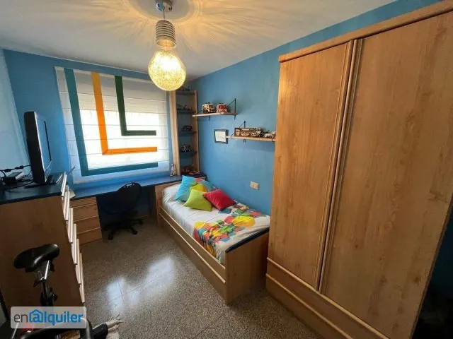 Chambres - Furnished Flat with Balcony in Almansa