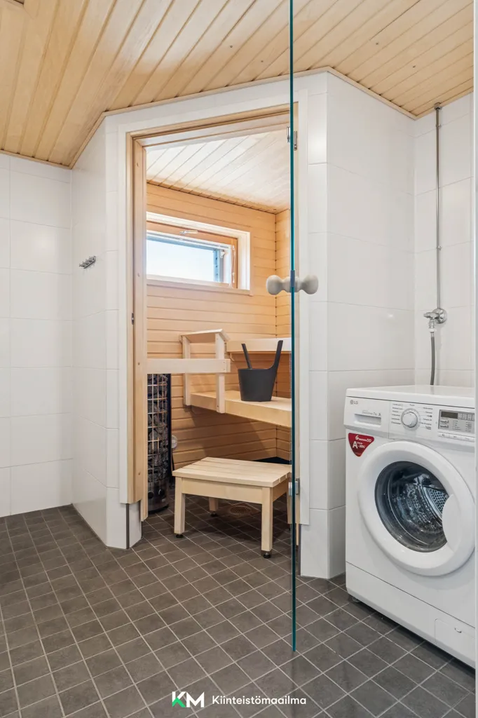 Toad - Bright Apartment with Balcony in Espoo Centre