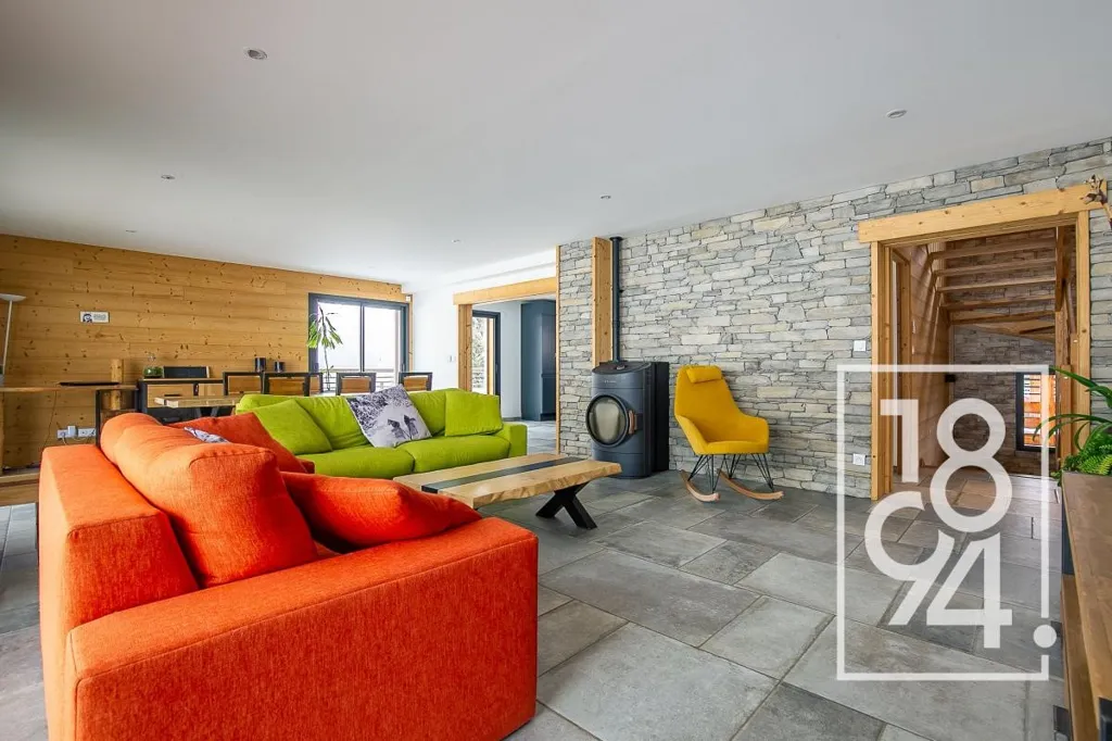 Séjour - Chalet Récent avec Vue Panoramique à Enchastrayes