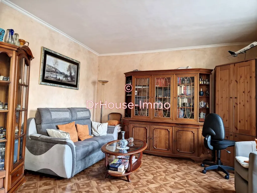 Elutuba - Bright 3-Piece Apartment with Garden in Le Bourget