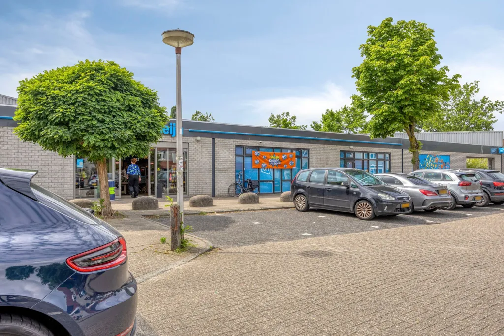 Esterno - Corner House with Garden in Eindhoven