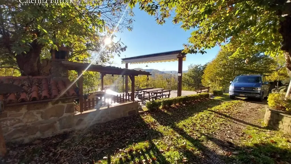Terrasse - Panoramic Villa with Pool in Londa