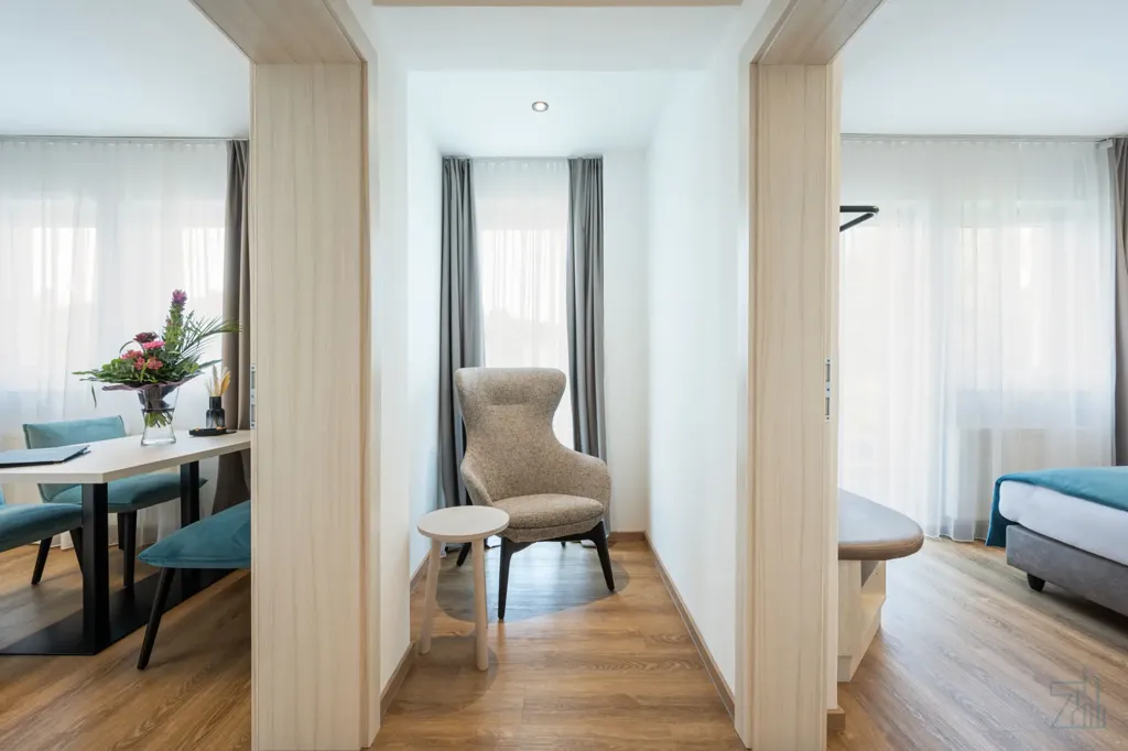 Chambres - 2-Bedroom Apartment with Pool in Central Location
