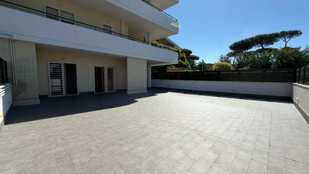 Terrasse - Ground Floor Bilocale with Private Garden in Rome