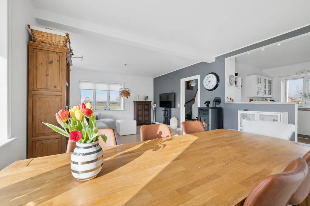 Söögituba - Villa with Countryside View in Hundtofte