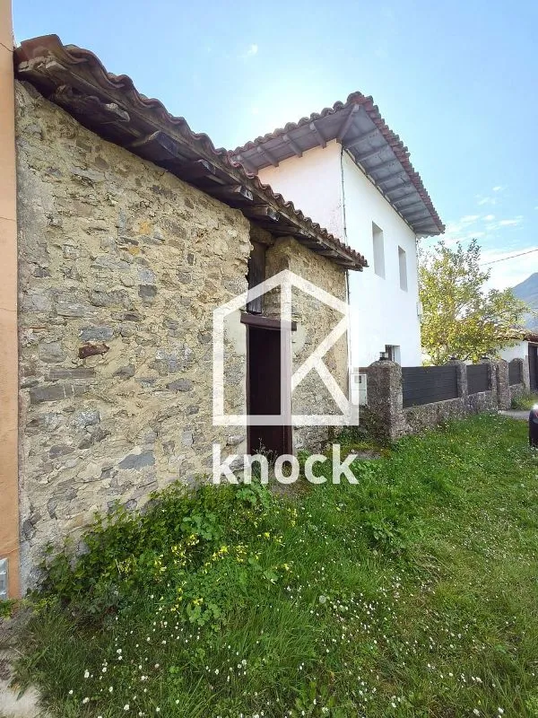 Esterno - Stone House with Sea and Mountain Views in Gobiendes