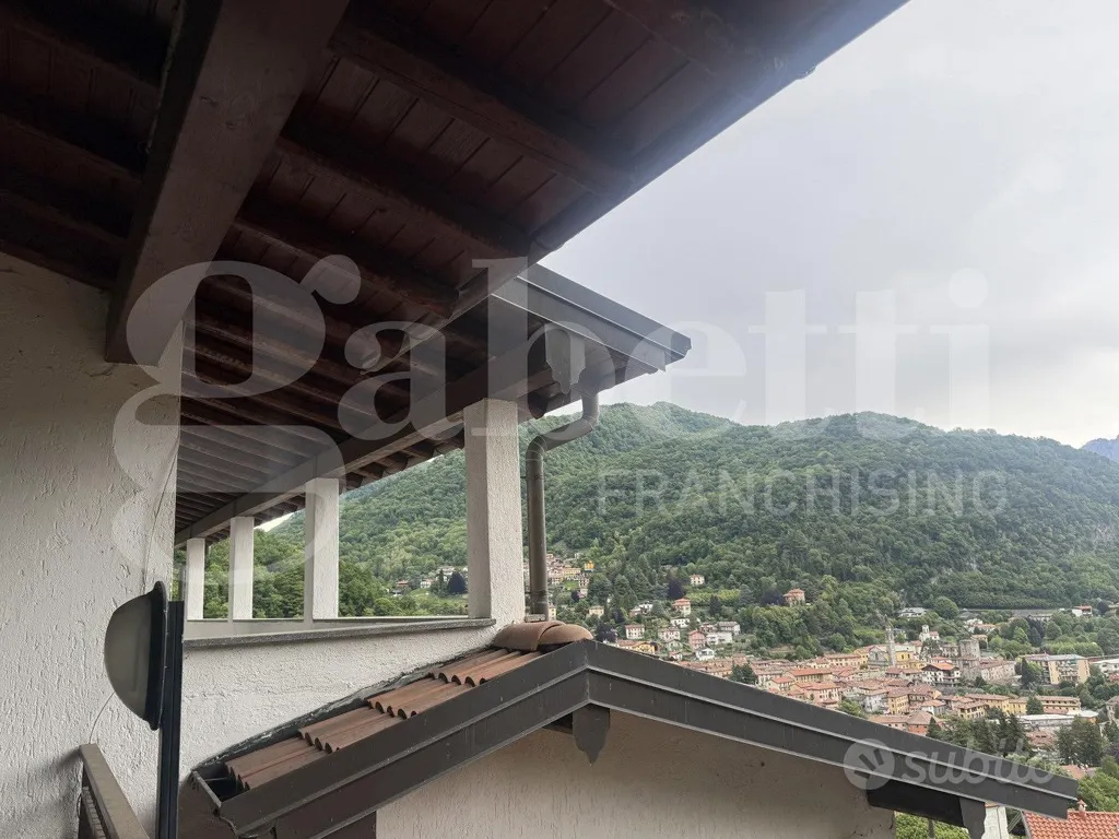 Terrass - Villa with Panoramic View in Asso