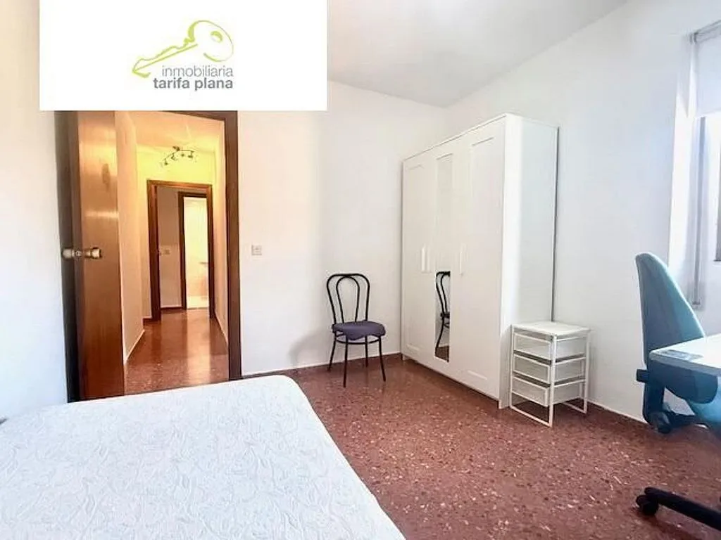Chambres - Fully Furnished Flat with Garden in Benimaclet