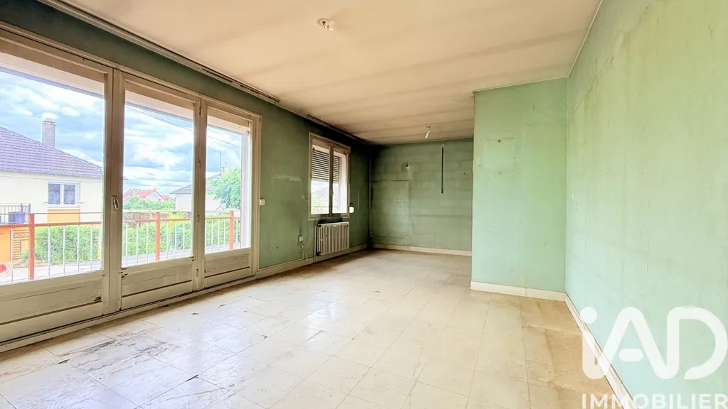 Pièces - Pavillon avec Jardin à Challerange