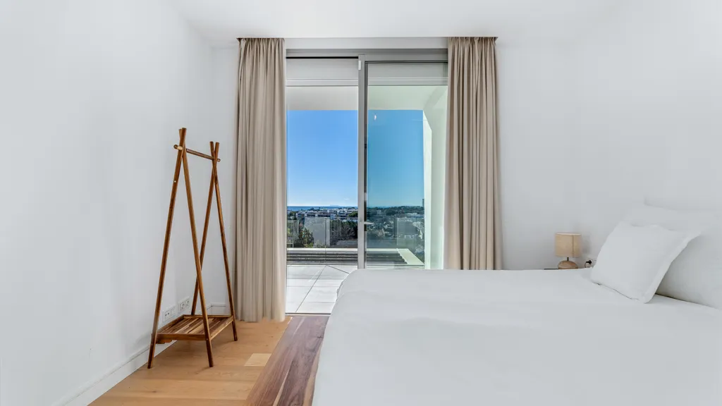 Bedrooms - Modern Villa with Sea View in Marbella