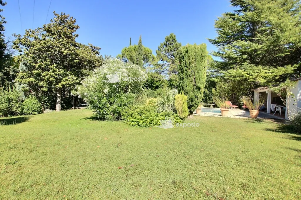 Garden - 8-Piece Property with Pool in Aix-en-Provence