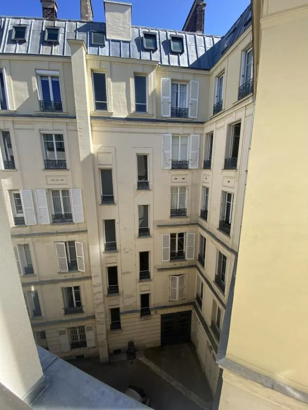 Balcone - Studio with Garden Access in Paris 8ème