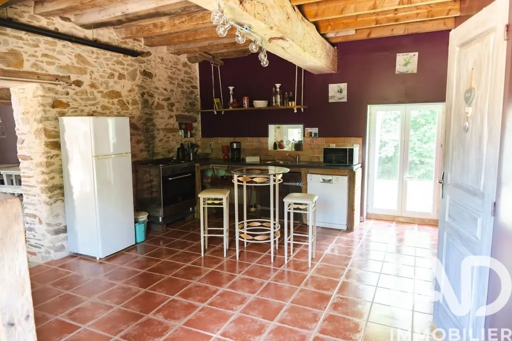 Maison 20 pièces à Les Hauts-d'Anjou