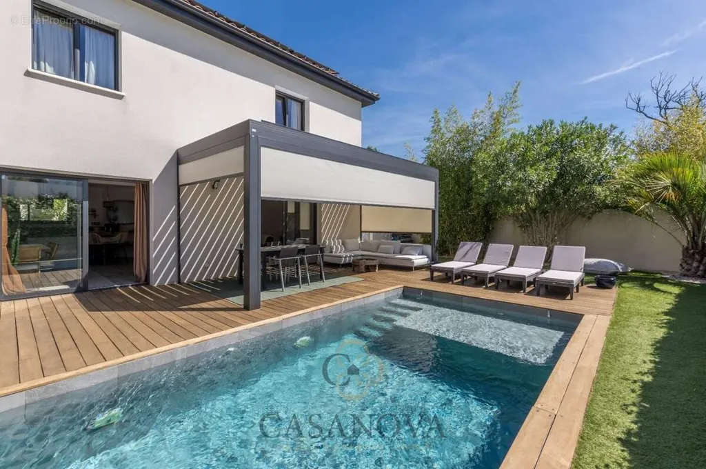 Bassein - Contemporary Villa with Pool in Saint-Jean-de-Cornies
