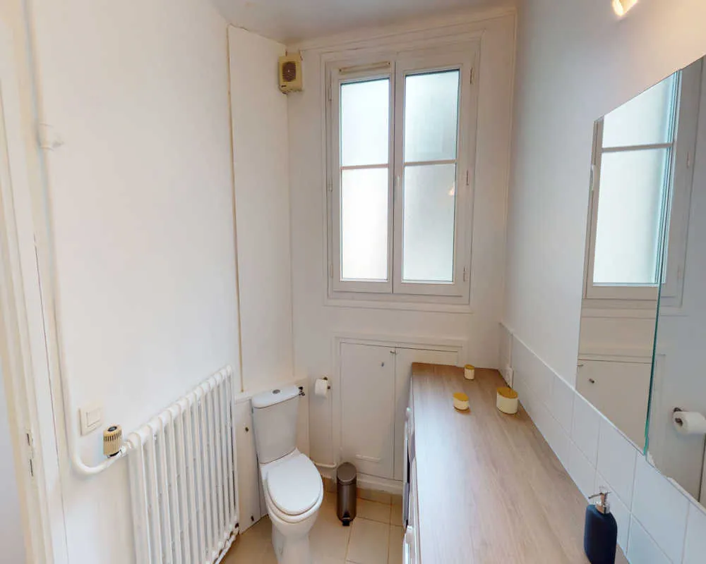 Salles de bain - Chambre Meublée avec Vue Calme à Auteuil