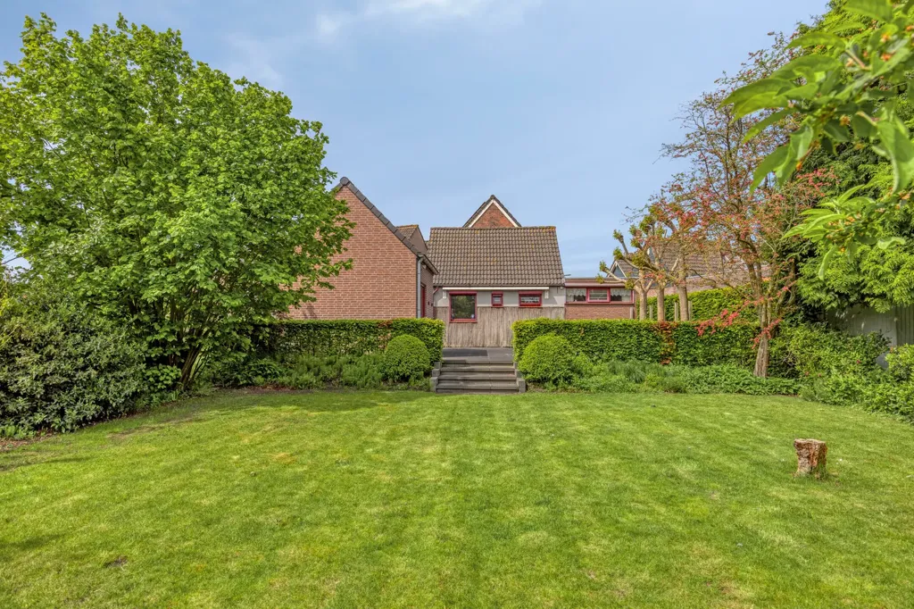 5-room house in Nieuw-vossemeer