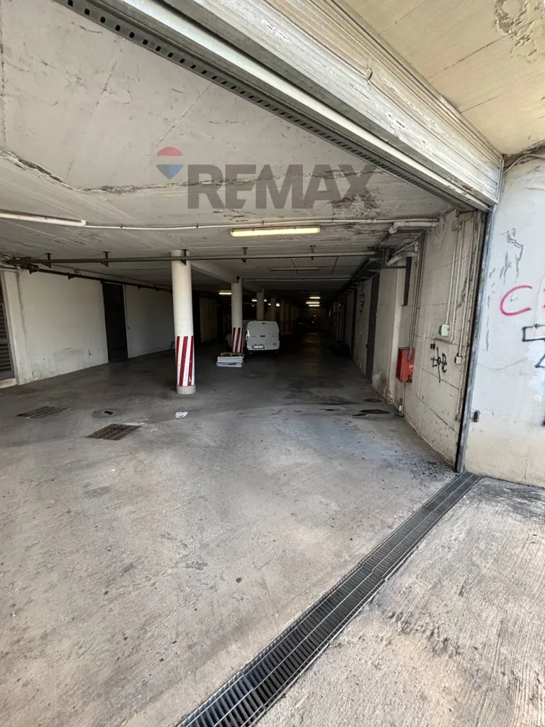 Garage - Warehouse in Exedra Centre, Nuova Florida
