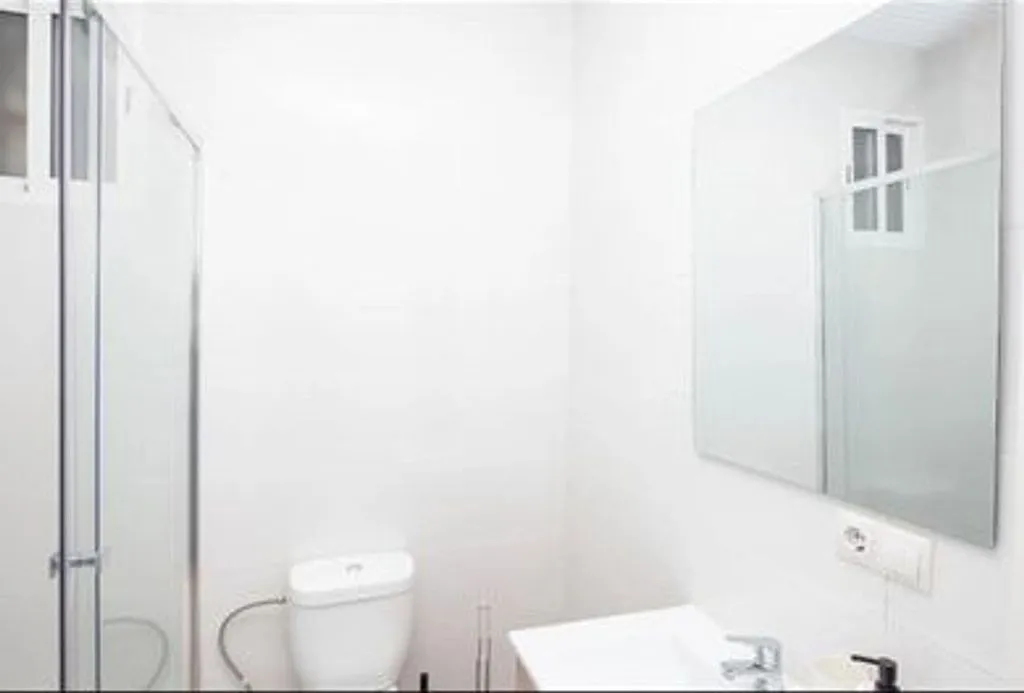 Bagni - Furnished Flat with Terrace in Valencia