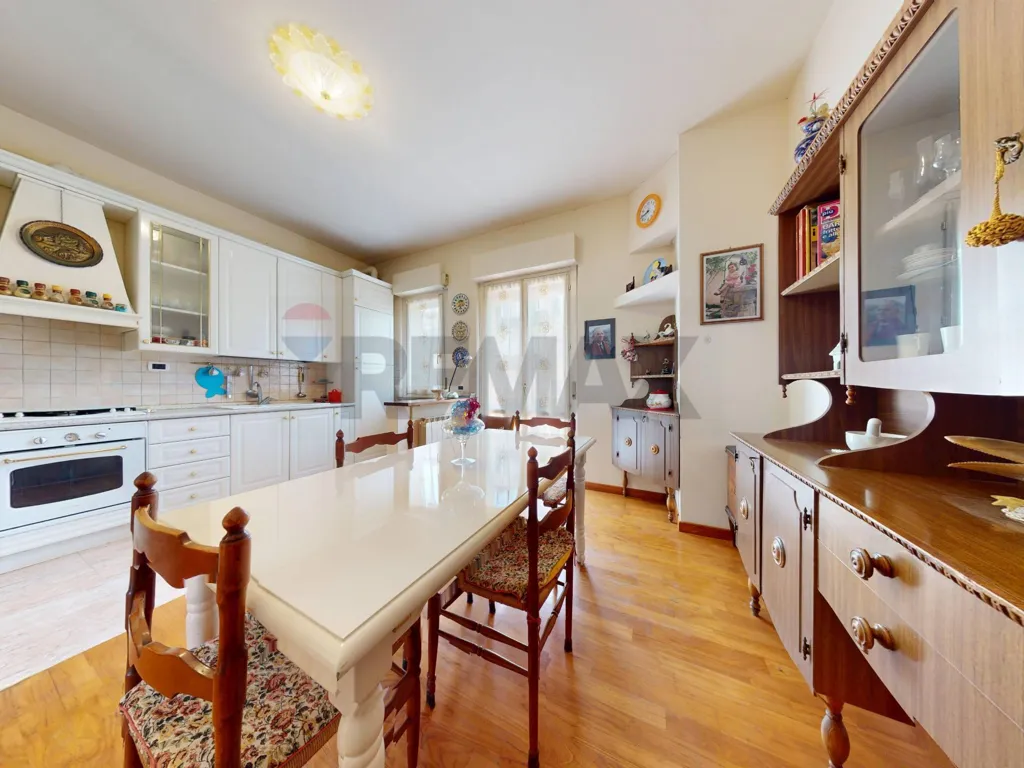 Salle à manger - Apartment with Two Terraces in Fabriano