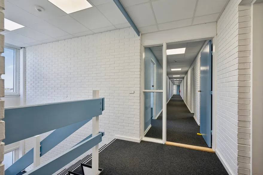 Esik - Office Space with Kitchen in Viby J