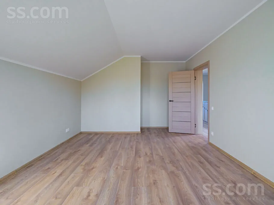Toad - Two-Storey House with Terrace in Ielejas