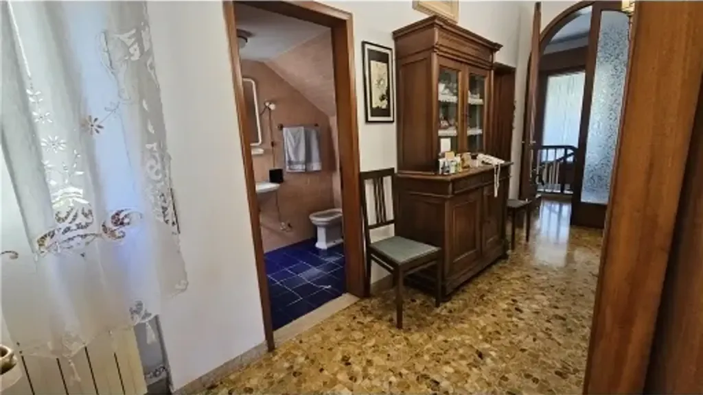 Vannitoad - Triplex Villa with Garden in Empoli