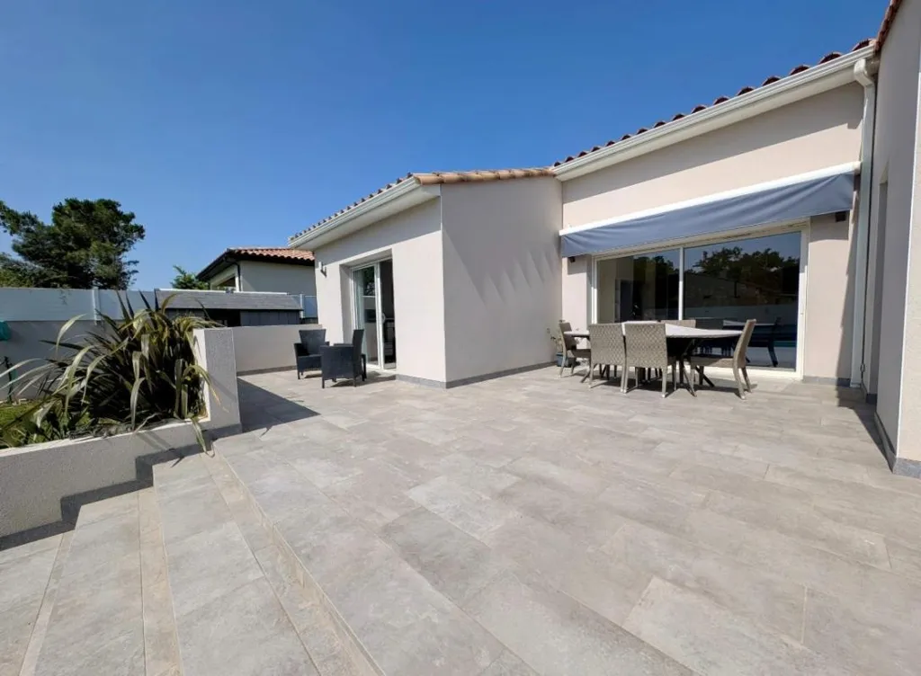 Terrass - Luxury Villa with Pool in Canet