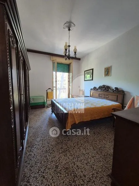 Magamistoad - Three-Bedroom Apartment with Balconies in Crotone