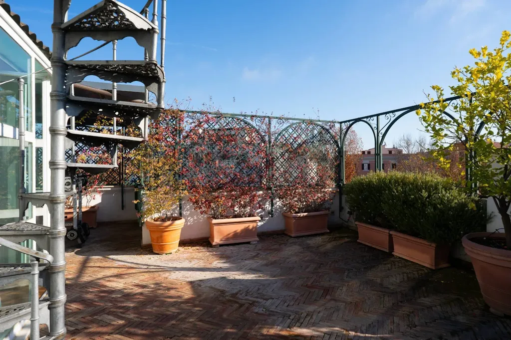 Terrass - Penthouse with Terraces in Parioli, Rome