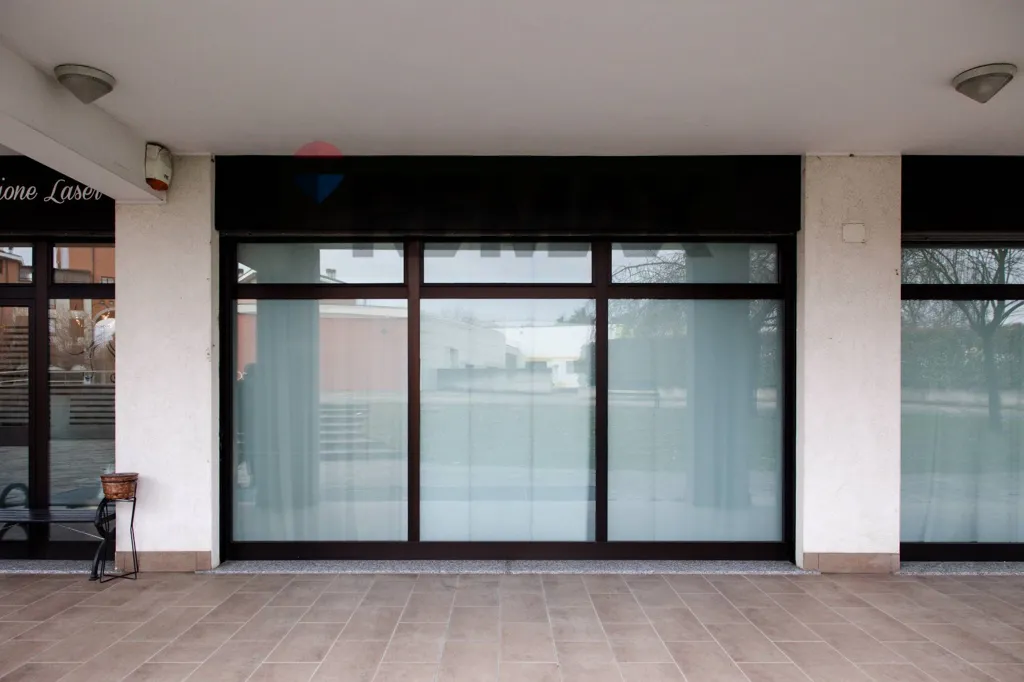 Extérieur - Commercial Space with Parking in Concorezzo