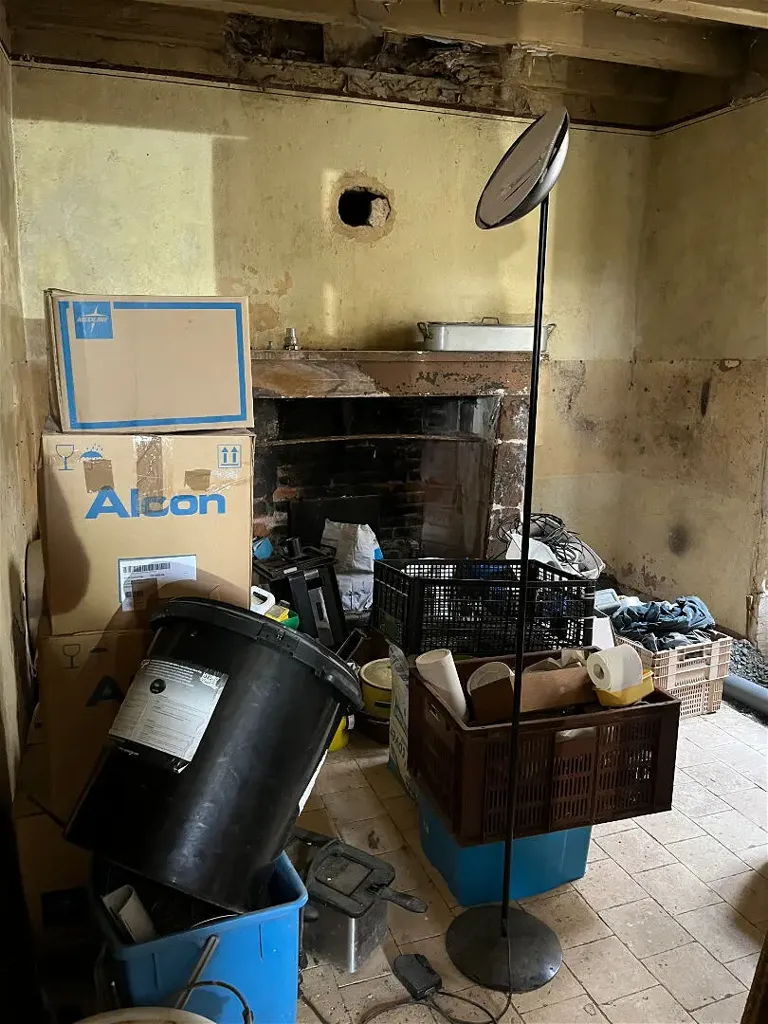 2-room house in Moncontour
