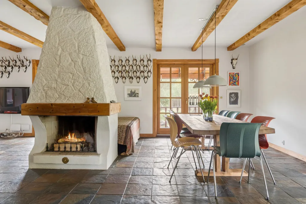 Dining Room - Bjelkecottage with Nature View in Jerup