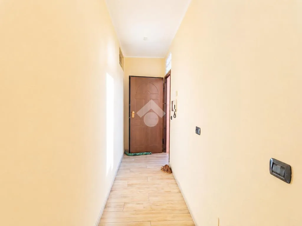 Esik - Rearranged Flat with Balcony in Campomicciolo