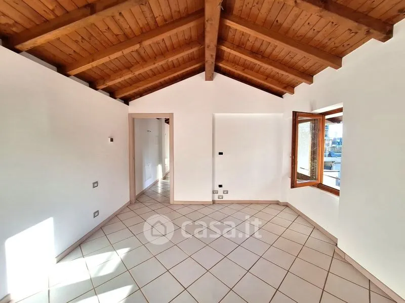 Rooms - Rustic Villa with Private Garden in Trescore Balneario