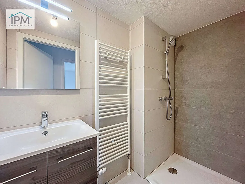 Salles de bain - Appartement de Standing avec Terrasse à Illkirch
