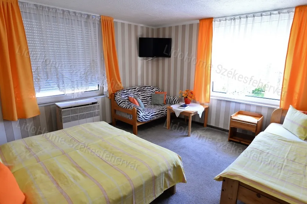 Magamistoad - Operational 13-Room Guesthouse in Herend