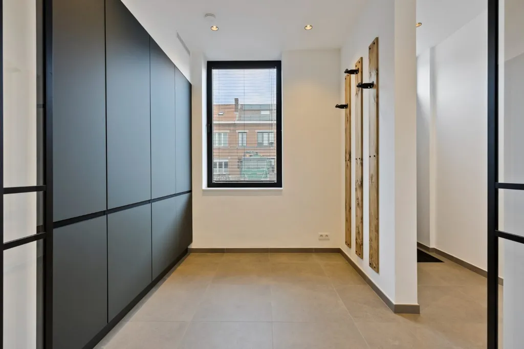 Esik - Renovated House with South-Facing Garden in Kessel-Lo