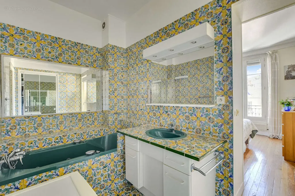 Salles de bain - Appartement 3/4 Pièces avec Vue Dégagée à Paris 19