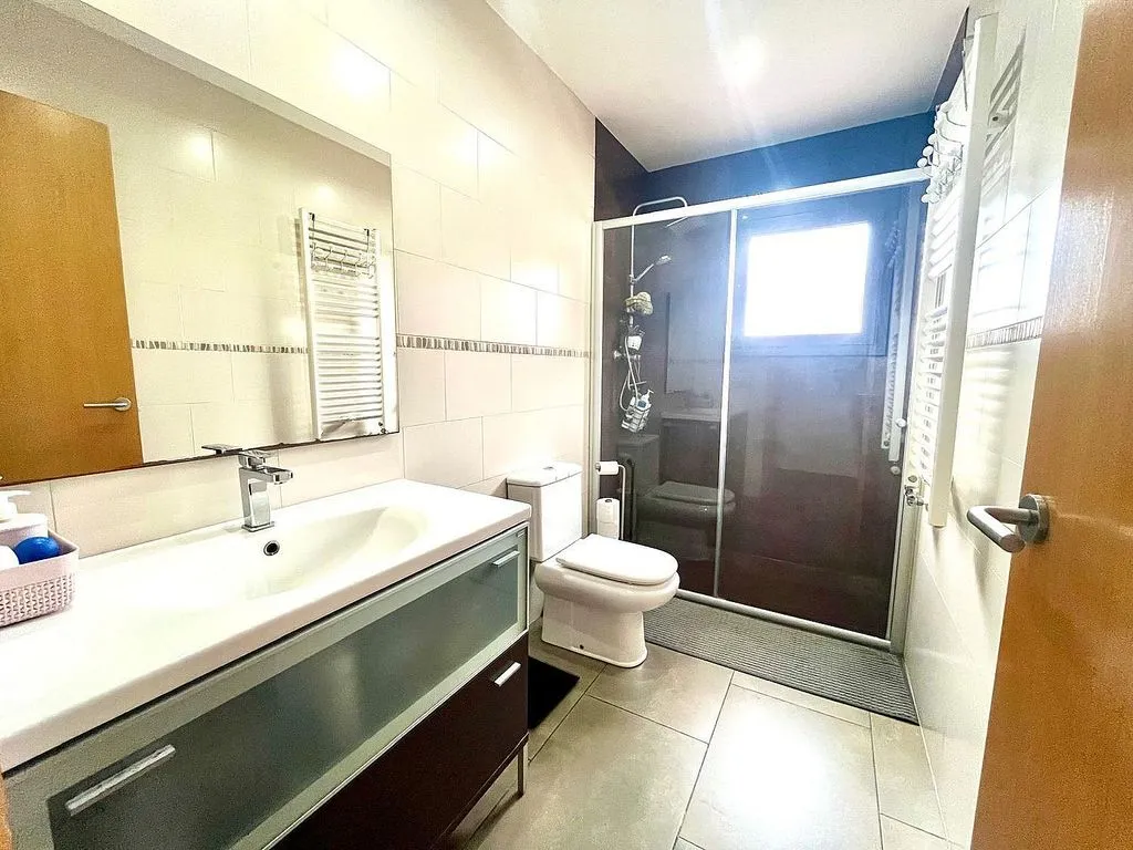 Bathrooms - Chalet with Private Pool in Lloret de Mar