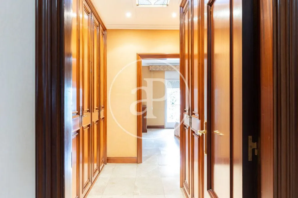 Entrée - Luxury Villa with Pool in Sabadell