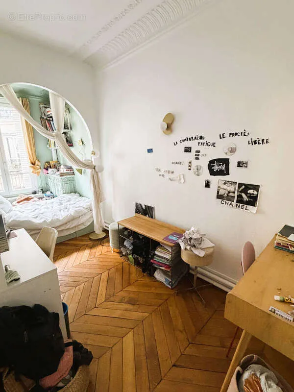 4-room apartment in Paris-10e