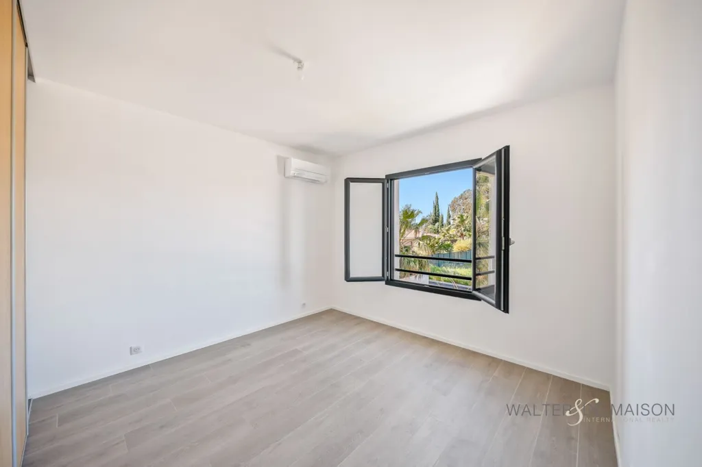 Pièces - Maison Contemporaine avec Jardin à La Crau