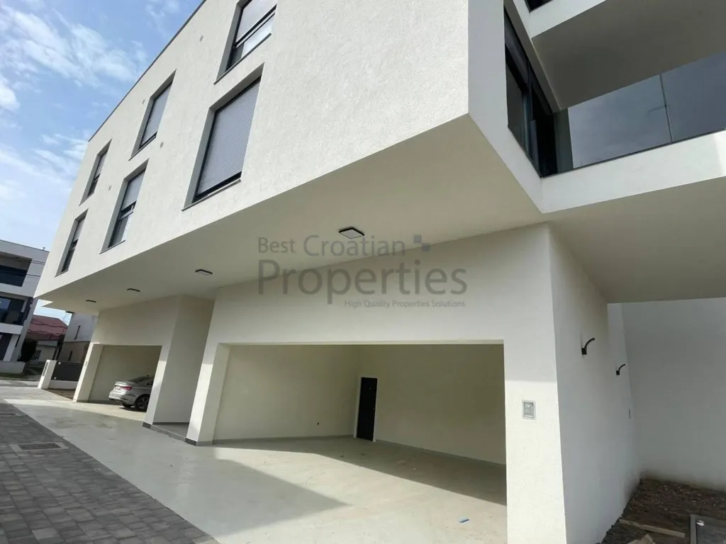 Extérieur - 4-Bedroom Apartment with Balcony in Velika Gorica