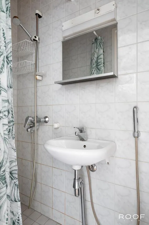 Vannitoad - Historic Flat with Central Location in Kallio